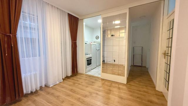 Stan, Trosoban, Izdavanje, 69m2, Milentija Popovića