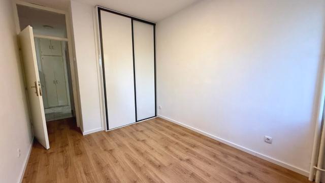 Stan, Trosoban, Izdavanje, 69m2, Milentija Popovića