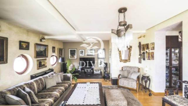 Stan, Petosoban, Prodaja, 250m2, Svetozara Markovića