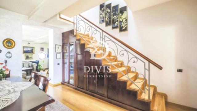 Stan, Petosoban, Prodaja, 250m2, Svetozara Markovića