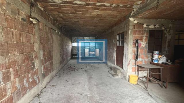 Kuća, četvorosoban, Prodaja, 304m2, Krušar, Okolno mesto, Ćuprija