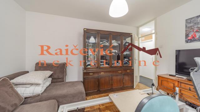 Stan, Trosoban, Prodaja, 86m2, Blok 34 (Carina - Studentski grad), Novi Beograd, Bulevar Zorana Djindjica