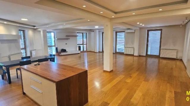 Stan, Dvosoban, Prodaja, 148m2, Hram svetog Save, Vračar, Sokolska