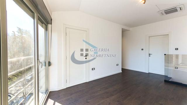 Stan, Petosoban, Izdavanje, 195m2, Banovo brdo, Čukarica, Kneza Višeslava