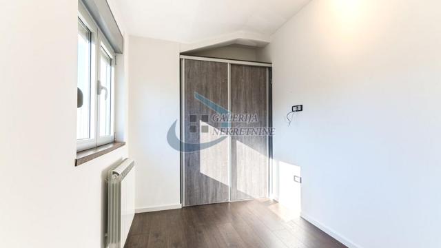 Stan, Petosoban, Prodaja, 195m2, Banovo brdo, Čukarica, Kneza Višeslava