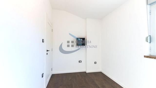 Stan, Petosoban, Prodaja, 195m2, Banovo brdo, Čukarica, Kneza Višeslava