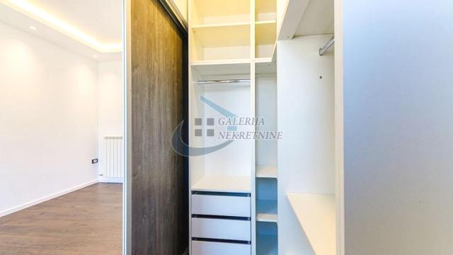 Stan, Petosoban, Prodaja, 195m2, Banovo brdo, Čukarica, Kneza Višeslava