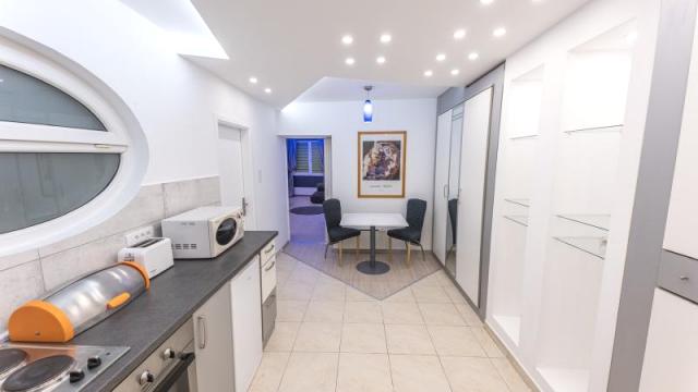 Stan, Jednoiposoban, Izdavanje, 43m2, Andrićev venac, Stari grad, Dečanska