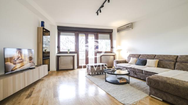 Stan, Trosoban, Izdavanje, 111m2, Nebojšina