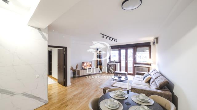 Stan, Trosoban, Izdavanje, 111m2, Nebojšina