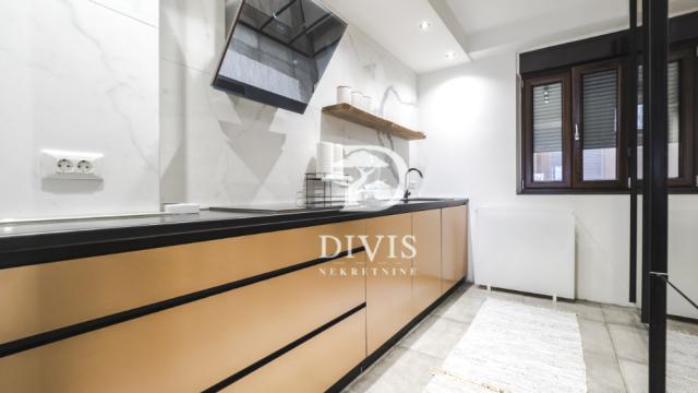 Stan, Trosoban, Izdavanje, 111m2, Nebojšina