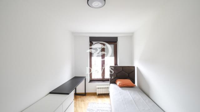 Stan, Trosoban, Izdavanje, 111m2, Nebojšina