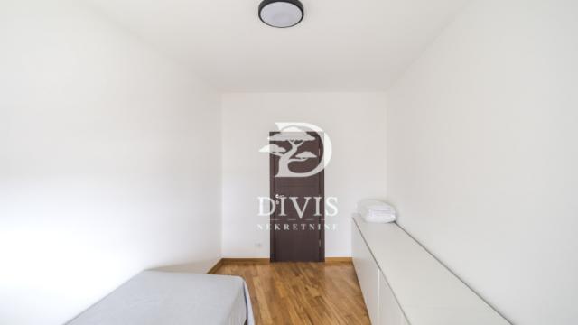 Stan, Trosoban, Izdavanje, 111m2, Nebojšina