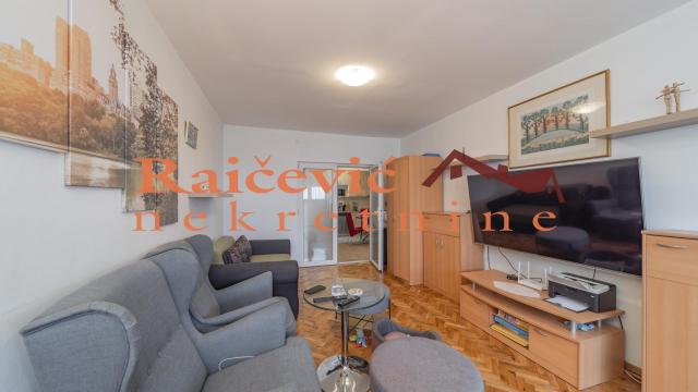 Stan, Trosoban, Prodaja, 73m2, Gornji grad, Zemun, Banijska