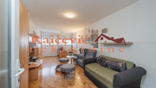 Stan, Trosoban, Prodaja, 73m2, Gornji grad, Zemun, Banijska