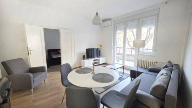 Stan, Dvoiposoban, Izdavanje, 61m2, Milovana Milovanovića