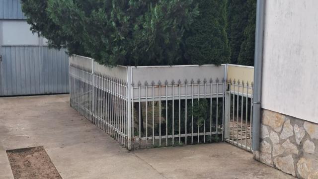 Kuća, Trosoban, Prodaja, 240m2, Plavi horizonti, Zemun, Isidora Stojanovica