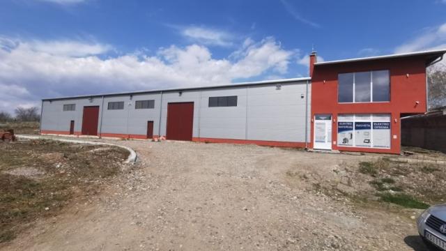 Poslovni prostor, Petosoban i veći, Prodaja, 765m2, Pojate, Okolno mesto, Svetog Tome 13