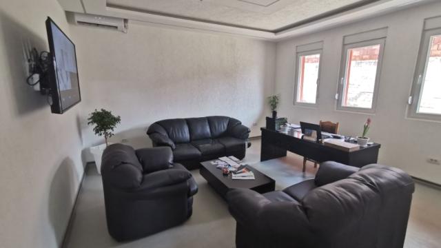 Poslovni prostor, Petosoban i veći, Prodaja, 765m2, Pojate, Okolno mesto, Svetog Tome 13