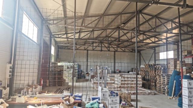 Poslovni prostor, Petosoban i veći, Prodaja, 765m2, Pojate, Okolno mesto, Svetog Tome 13