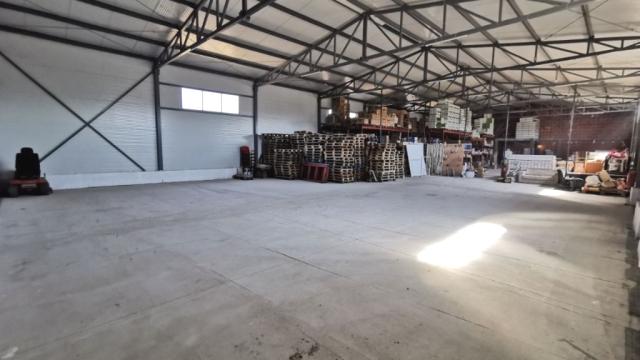 Poslovni prostor, Petosoban i veći, Prodaja, 765m2, Pojate, Okolno mesto, Svetog Tome 13