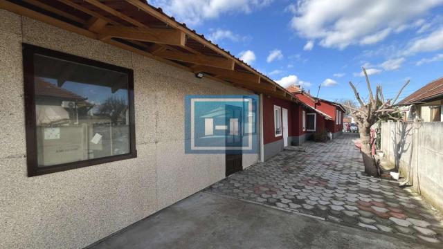 Kuća, četvorosoban, Prodaja, 118m2, Gradska lokacija, Ćuprija