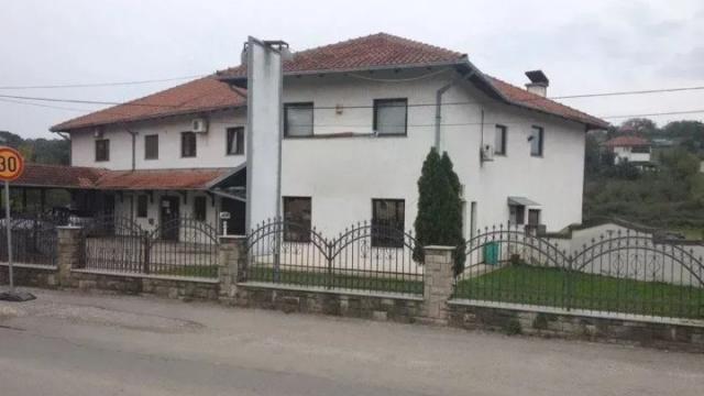 Poslovni prostor, Petosoban i veći, Prodaja, 650m2, Darosava, Okolno mesto, 1300 kaplara
