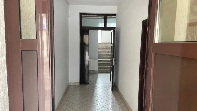 Poslovni prostor, Petosoban i veći, Prodaja, 650m2, Darosava, Okolno mesto, 1300 kaplara