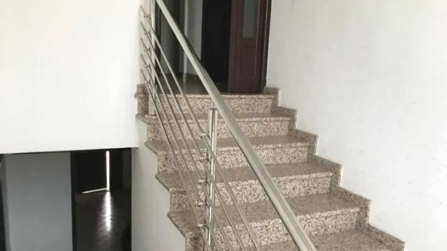 Poslovni prostor, Petosoban i veći, Prodaja, 650m2, Darosava, Okolno mesto, 1300 kaplara