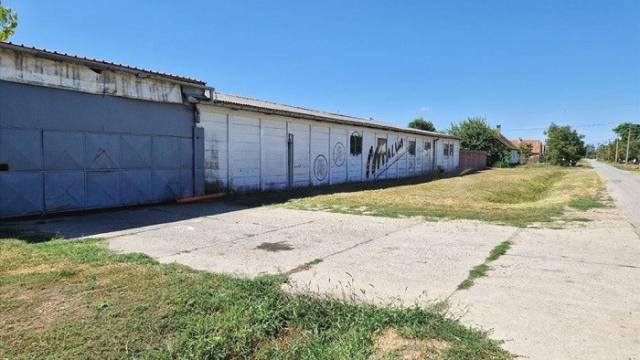 Poslovni prostor, Dvosoban, Prodaja, 897m2, Mol, Okolno mesto, Bratstva i Jedinstva