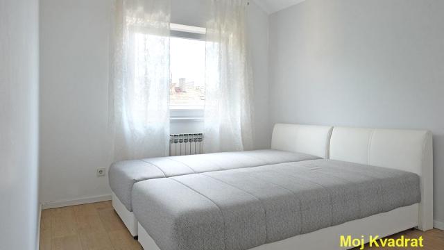 Stan, Trosoban, Prodaja, 82m2, Kalenić pijaca, Vračar, Topolska