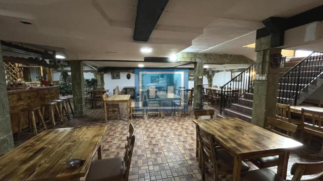 Poslovni prostor, Trosoban, Izdavanje, 140m2, Centar, Gradska lokacija, Ćuprija