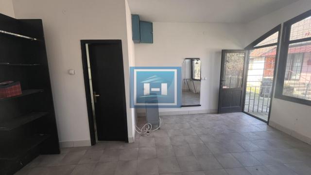 Poslovni prostor, Prodaja, 24m2, Centar, Gradska lokacija, Jagodina