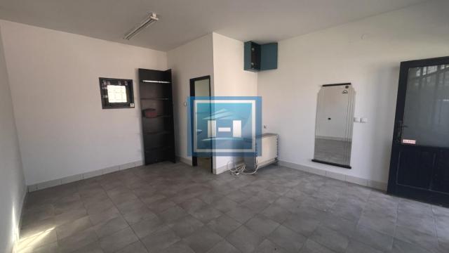Poslovni prostor, Prodaja, 24m2, Centar, Gradska lokacija, Jagodina