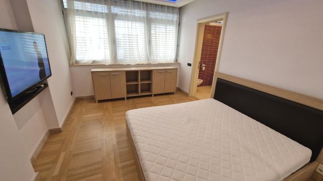 Stan, četvorosoban, Izdavanje, 148m2, Dedinje, Savski venac, Velisava Vulovica