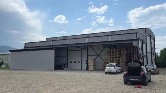 Poslovni prostor, Jednosoban, Izdavanje, 1000m2, Viljuša, Okolno mesto, Potes Pljosta 8a