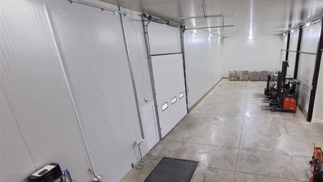 Poslovni prostor, Jednosoban, Izdavanje, 1000m2, Viljuša, Okolno mesto, Potes Pljosta 8a