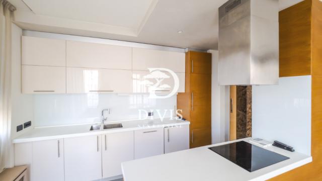 Stan, četvorosoban, Izdavanje, 132m2, Rankeova