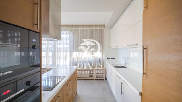 Stan, četvorosoban, Izdavanje, 132m2, Rankeova