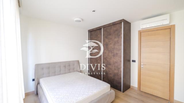 Stan, četvorosoban, Izdavanje, 132m2, Rankeova