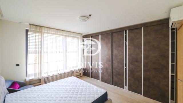 Stan, četvorosoban, Izdavanje, 132m2, Rankeova