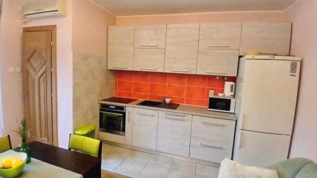 Stan, Dvosoban, Izdavanje, 88m2, Admirala Geprata