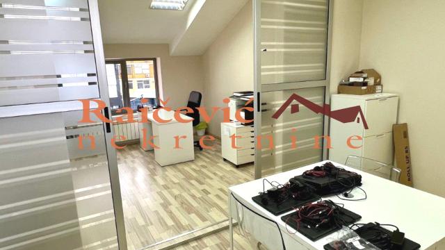 Poslovni prostor, Petosoban, Izdavanje, 183m2, Centar, Savski venac, Brankova