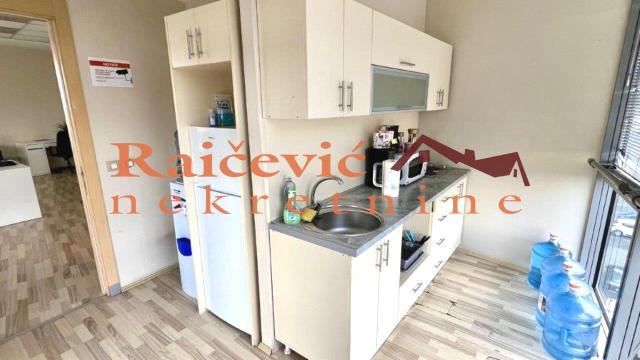 Poslovni prostor, Petosoban, Izdavanje, 183m2, Centar, Savski venac, Brankova