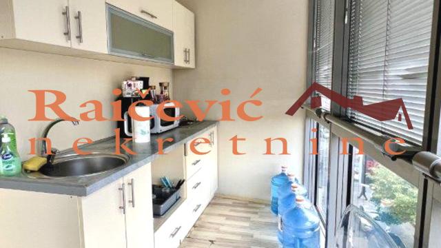 Poslovni prostor, Petosoban, Izdavanje, 183m2, Centar, Savski venac, Brankova