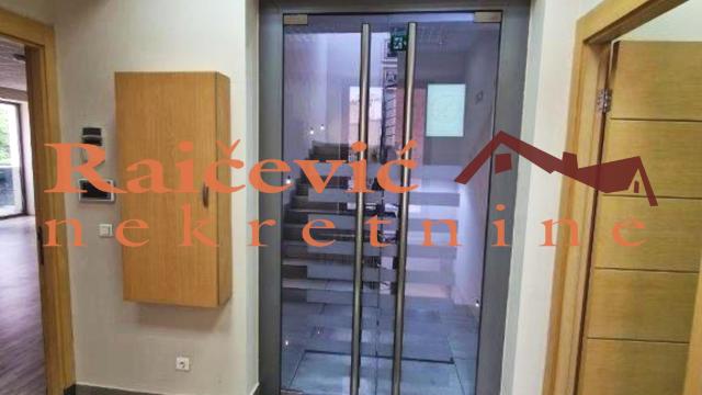 Poslovni prostor, Petosoban, Izdavanje, 216m2, Centar, Savski venac, Brankova