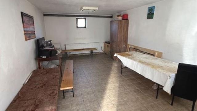 Kuća, Petosoban i veći, Prodaja, 274m2, Vojka, Okolno mesto, Solunska