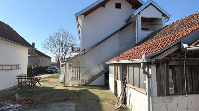 Kuća, Petosoban i veći, Prodaja, 274m2, Vojka, Okolno mesto, Solunska