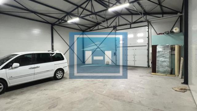 Poslovni prostor, Prodaja, 300m2, Paraćin