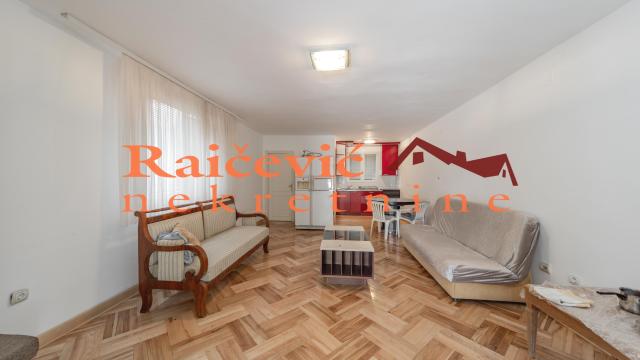 Kuća, Izdavanje, 544m2, Trošarina, Voždovac, Beranska